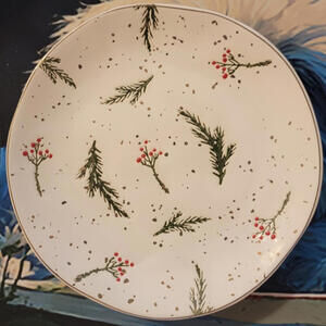 2 Potters Studio Dessert Salad Plates Pine & Berries 7 1/2" NEW